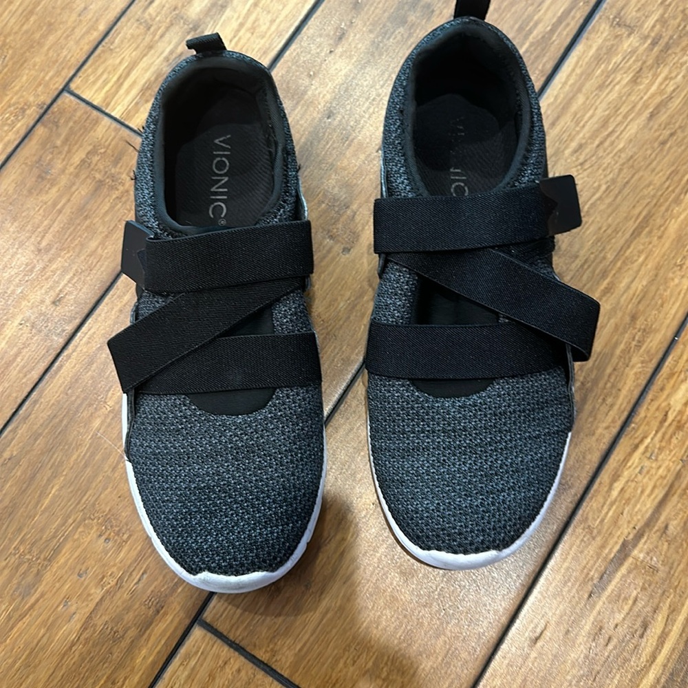 Vionic shoes